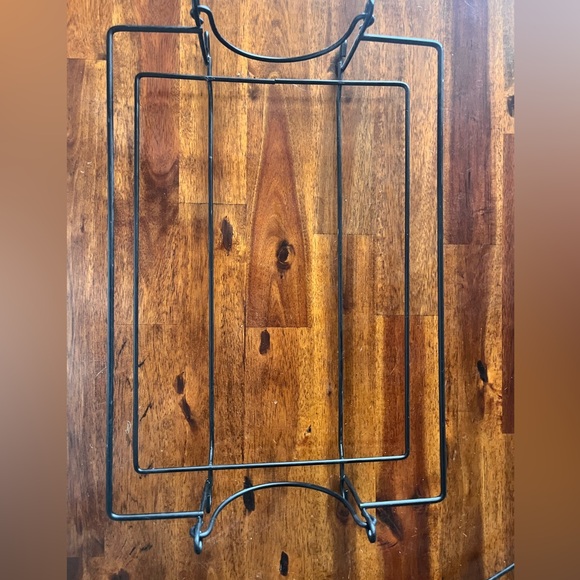 Set of 2 Temp-Tations Metal Carriers - Picture 1 of 3